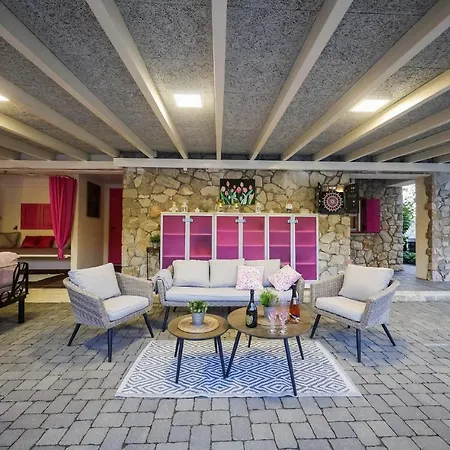 Pequena Perla * Poljica (Zadar)