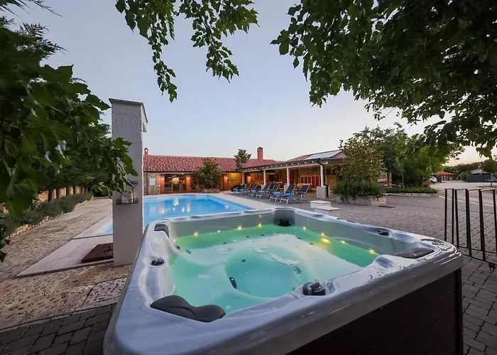 Pequena Perla * Poljica (Zadar)