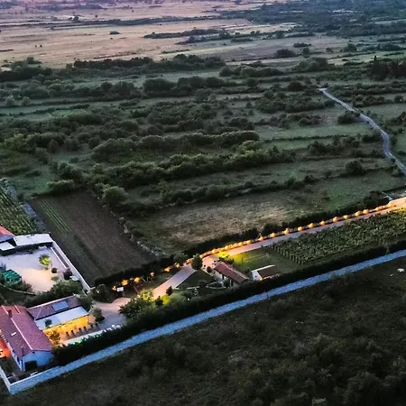 Pequena Perla Casa de Férias Poljica (Zadar)