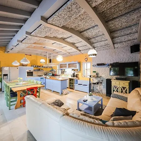 Pequena Perla Casa de Férias Poljica (Zadar)